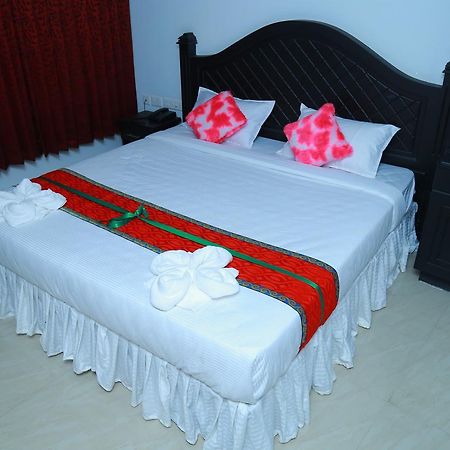 Aarya Bhavan Residency Hotel Malappuram Buitenkant foto