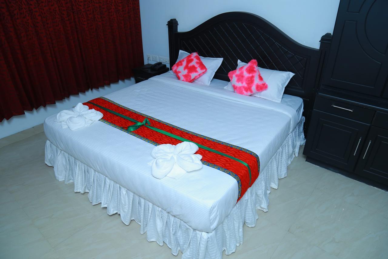 Aarya Bhavan Residency Hotel Malappuram Buitenkant foto