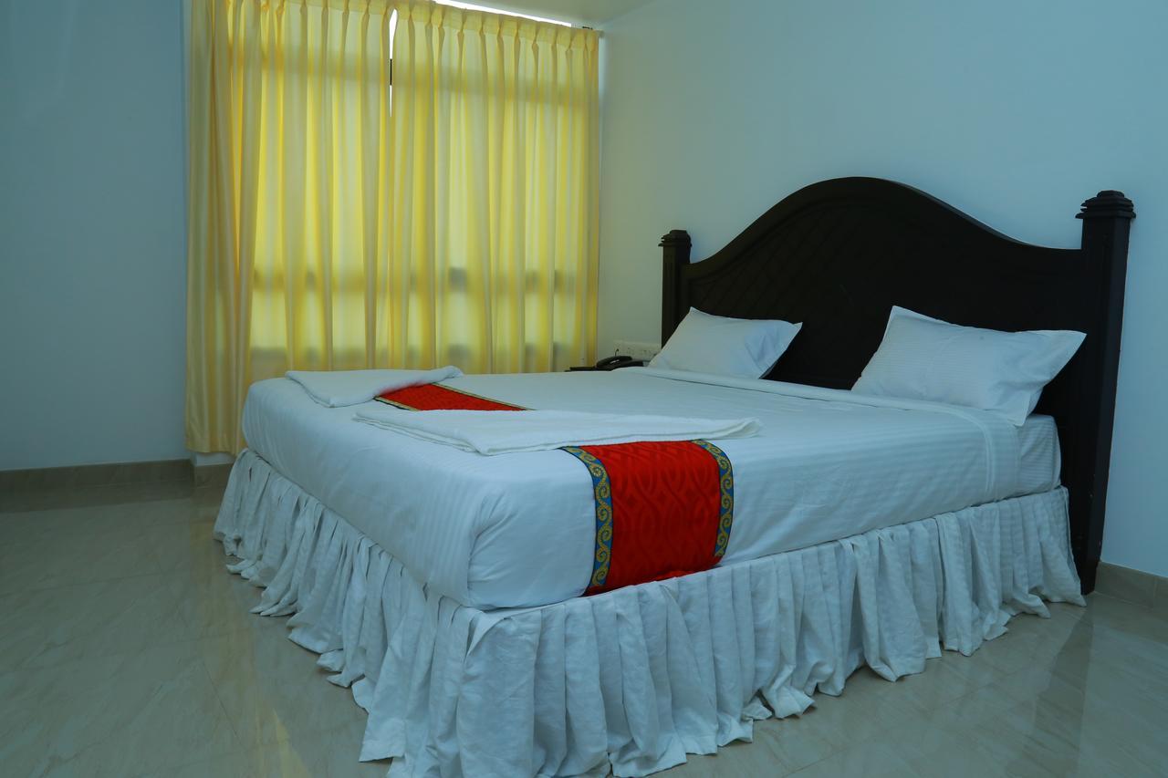 Aarya Bhavan Residency Hotel Malappuram Buitenkant foto